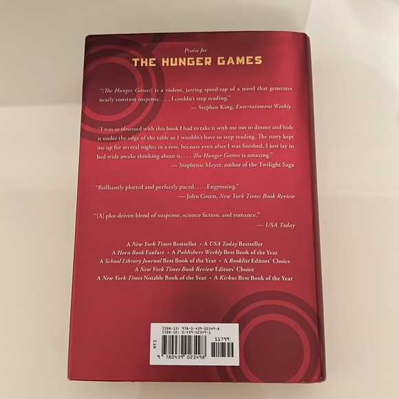 Catching Fire The Hunger Games Book 2 - Picture 2 of 6